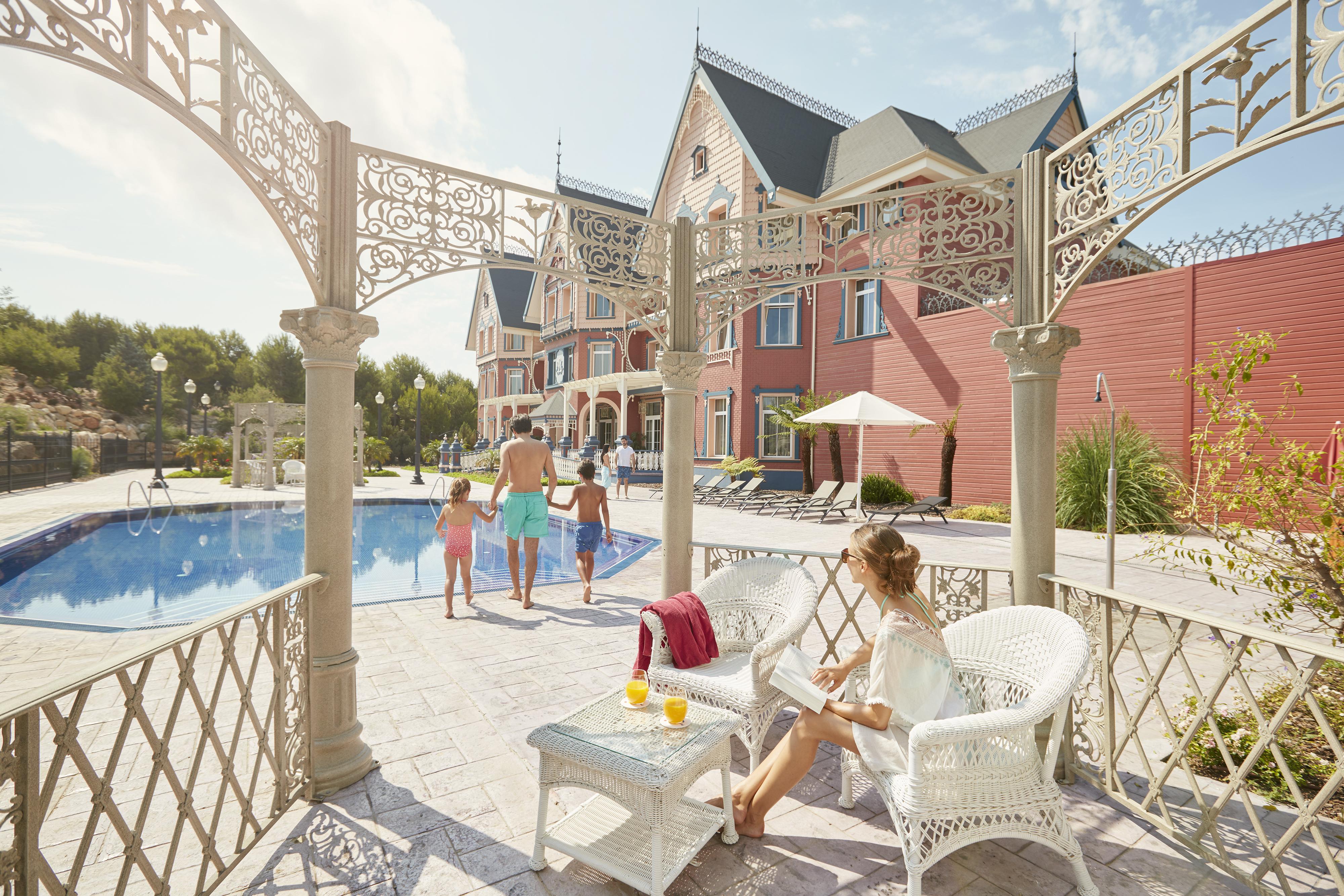 Portaventura Hotel Lucy'S Mansion - Includes Unlimited Access & Express Wristband To Portaventura Park & Ferrari Land ซาลอว์ ภายนอก รูปภาพ