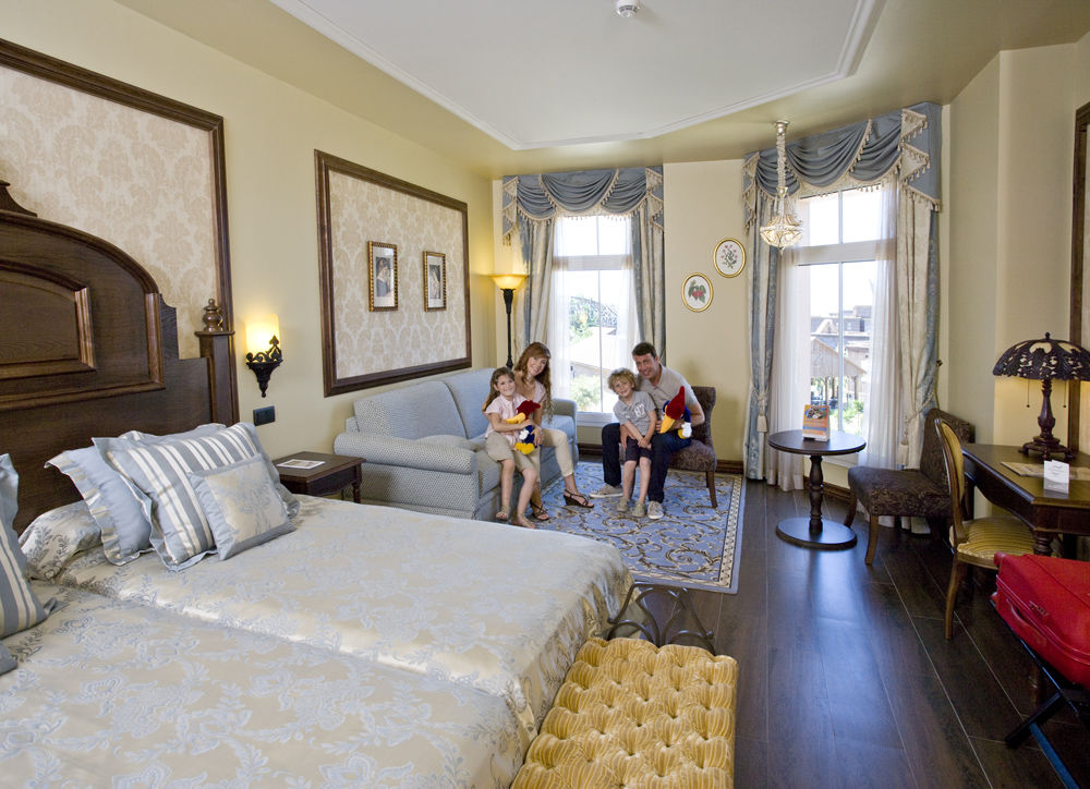 Portaventura Hotel Lucy'S Mansion - Includes Unlimited Access & Express Wristband To Portaventura Park & Ferrari Land ซาลอว์ ภายนอก รูปภาพ