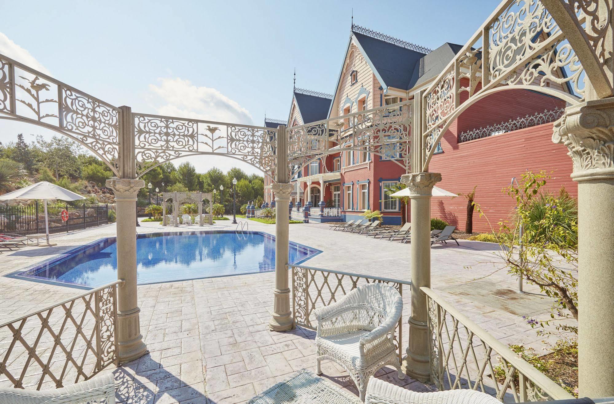 Portaventura Hotel Lucy'S Mansion - Includes Unlimited Access & Express Wristband To Portaventura Park & Ferrari Land ซาลอว์ ภายนอก รูปภาพ